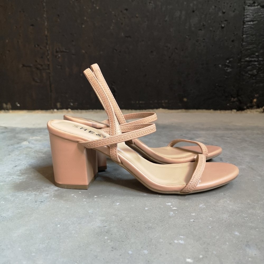 Shein pinkish nude blocked heel sandal Sz US 6
